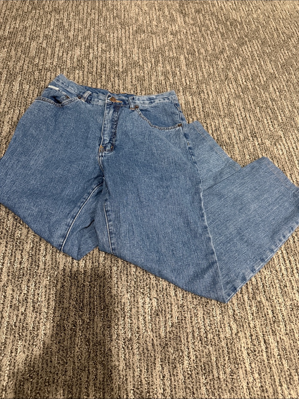 Relaxed Boyfriend Jeans in Medium Blue Denim 30x30 waist fits smaller